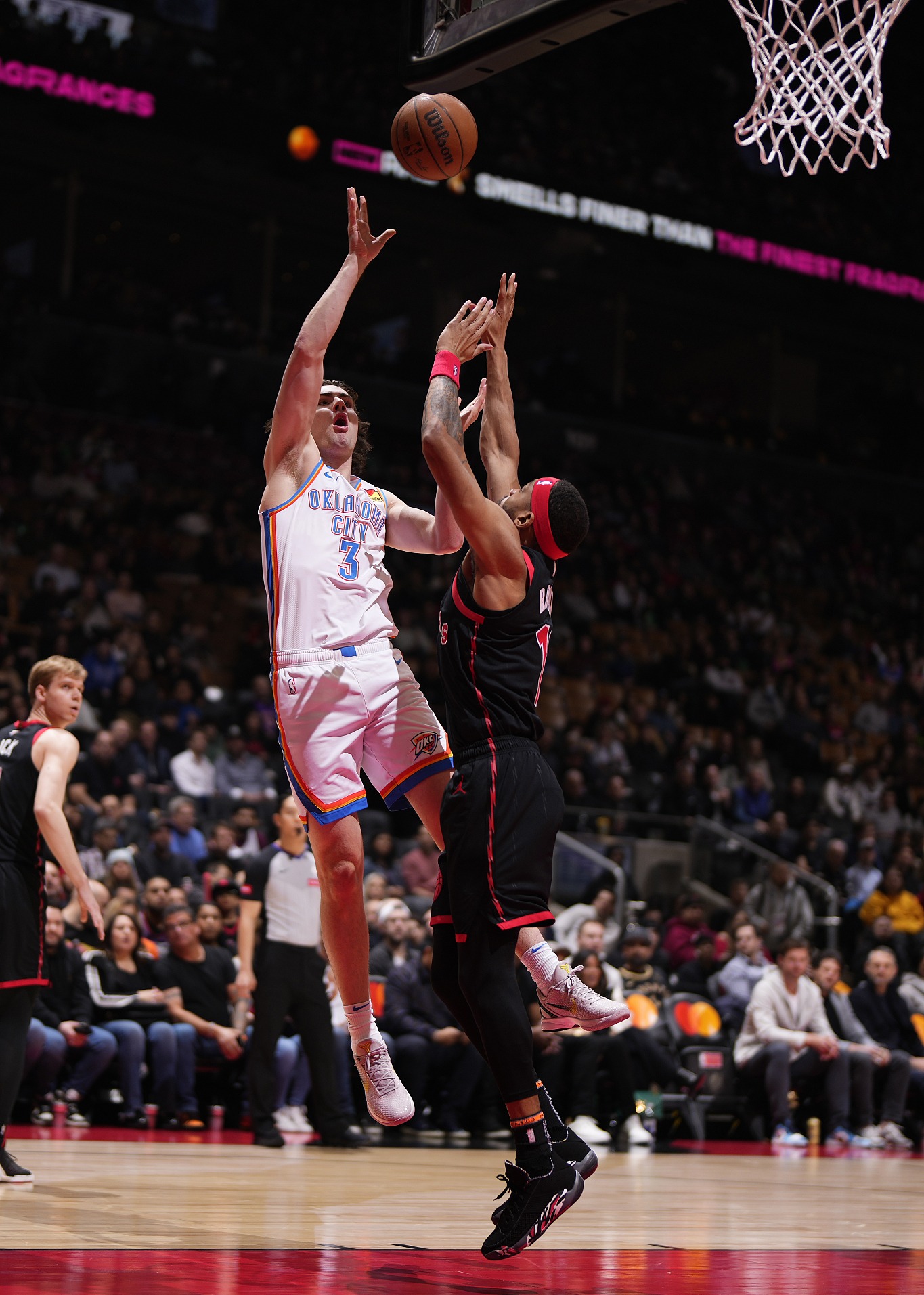 多伦多猛龙发布备战花絮，赛前造点机会，NBA常规赛任务艰巨，训练强度明显提升的简单介绍